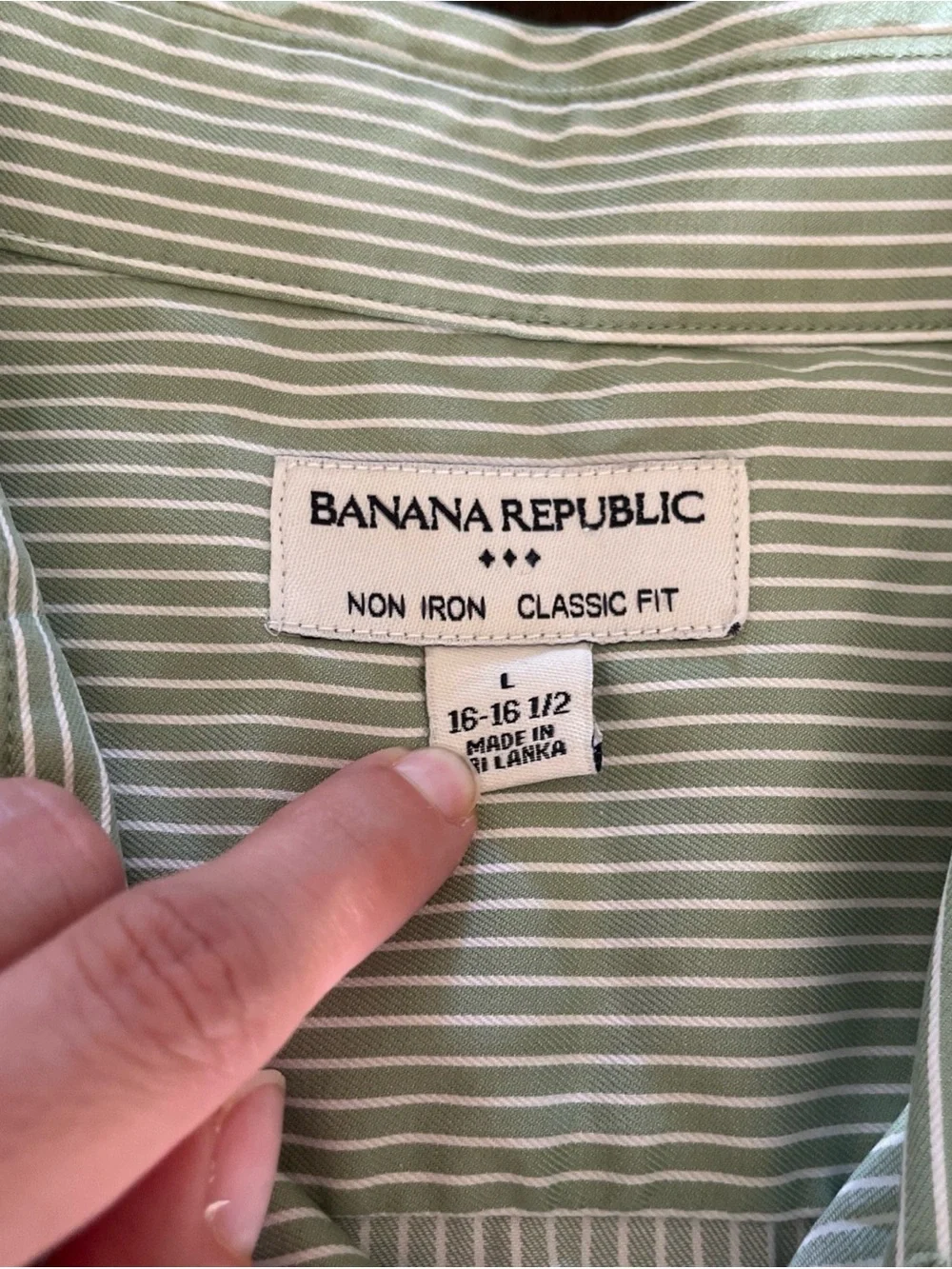Banana Republic Light Green Thin-Stripe Short-Sleeve Button-Down Shirt